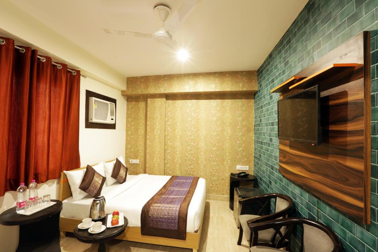 Hotel Airport Star Нью-Дели Экстерьер фото